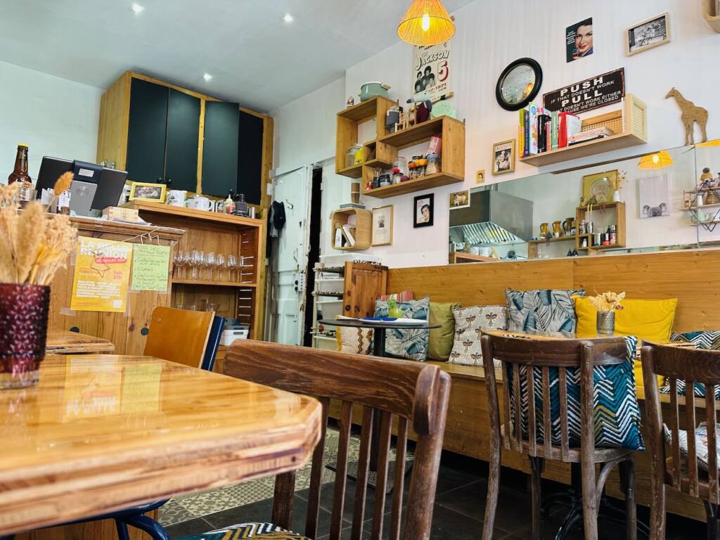 Chez Lulu - Café-bistrot in Aix-en-Provence - City Guide Love Spots (interior)