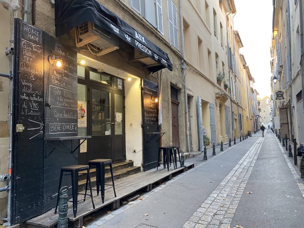 Aix Pression Brew Bar - Artisanal beer bar in Aix en Provence - City Guide Love spots (frontage)