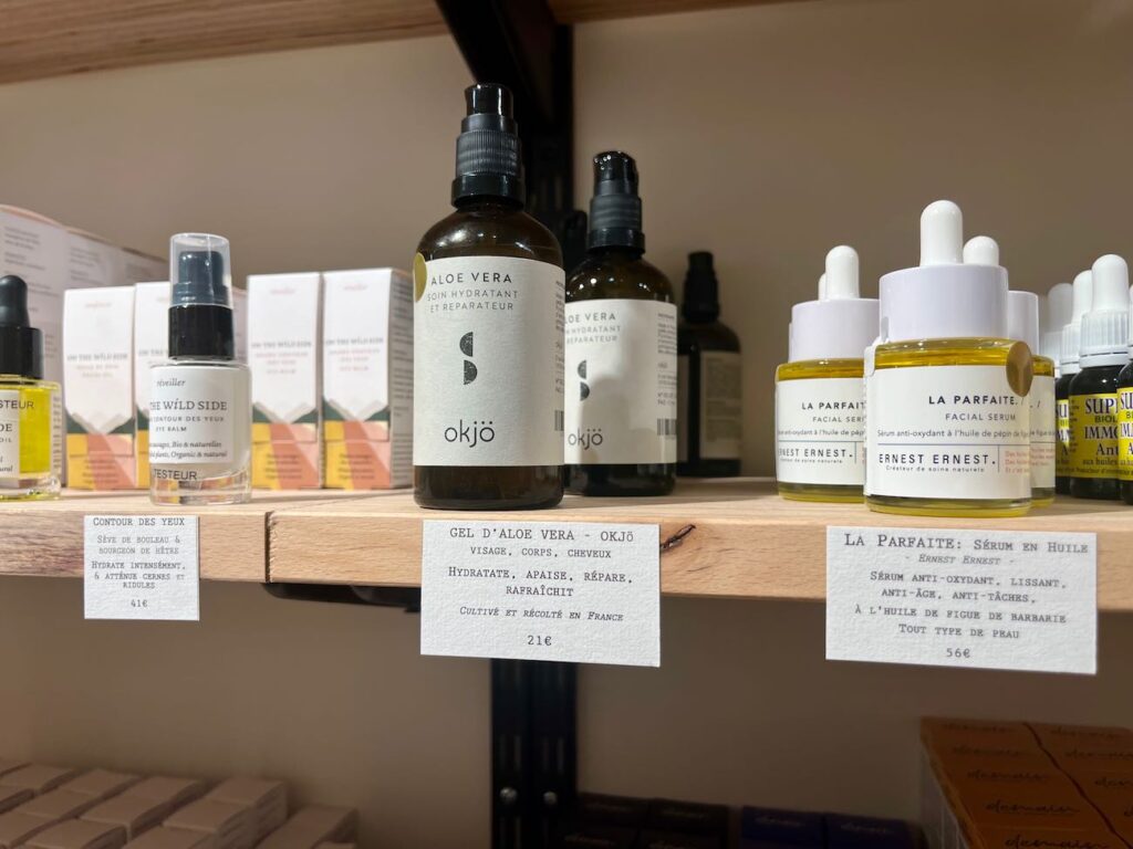 Okjö est une boutique écoresponsable et zéro déchet située à Aix-en-Provence avec une sélection de produits écologiques et éthiques pour une transition écologique efficace. (huile Aloe Vera)