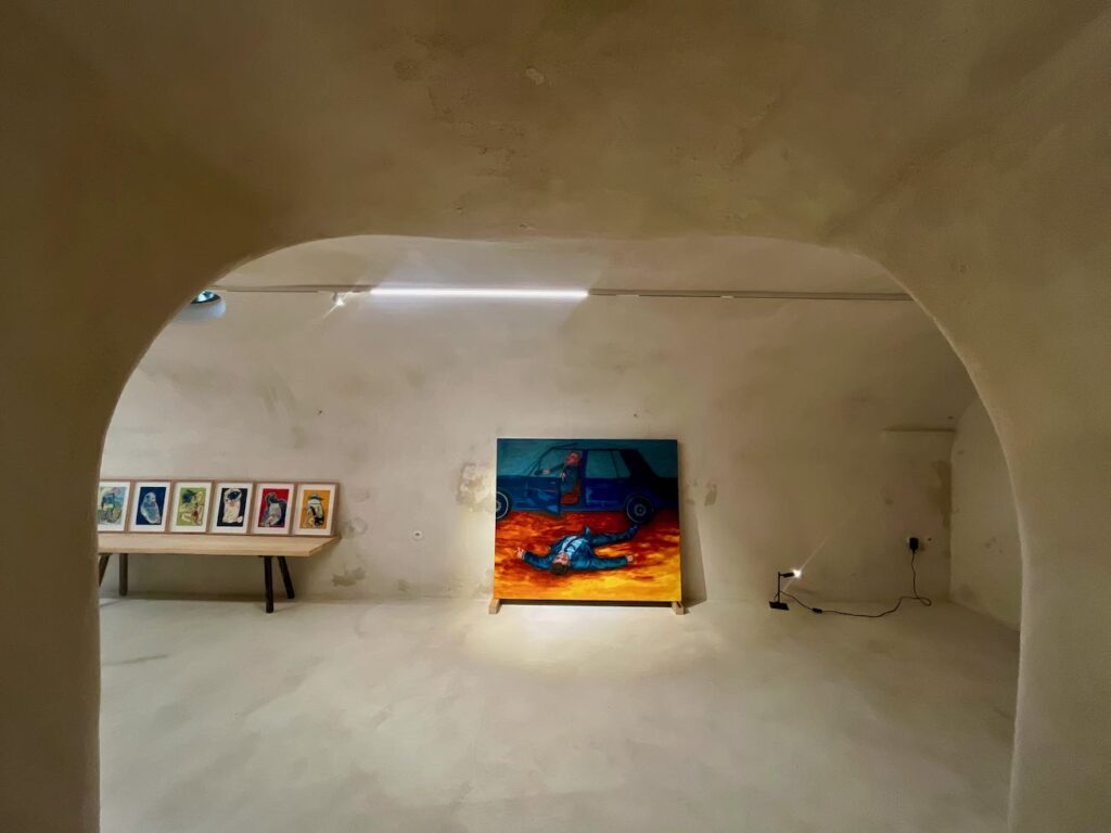 Treize, une galerie d'art et espace artistique à Aix-en-Provence qui réinvente la scène locale avec des expositions collectives, des performances et des conférences.