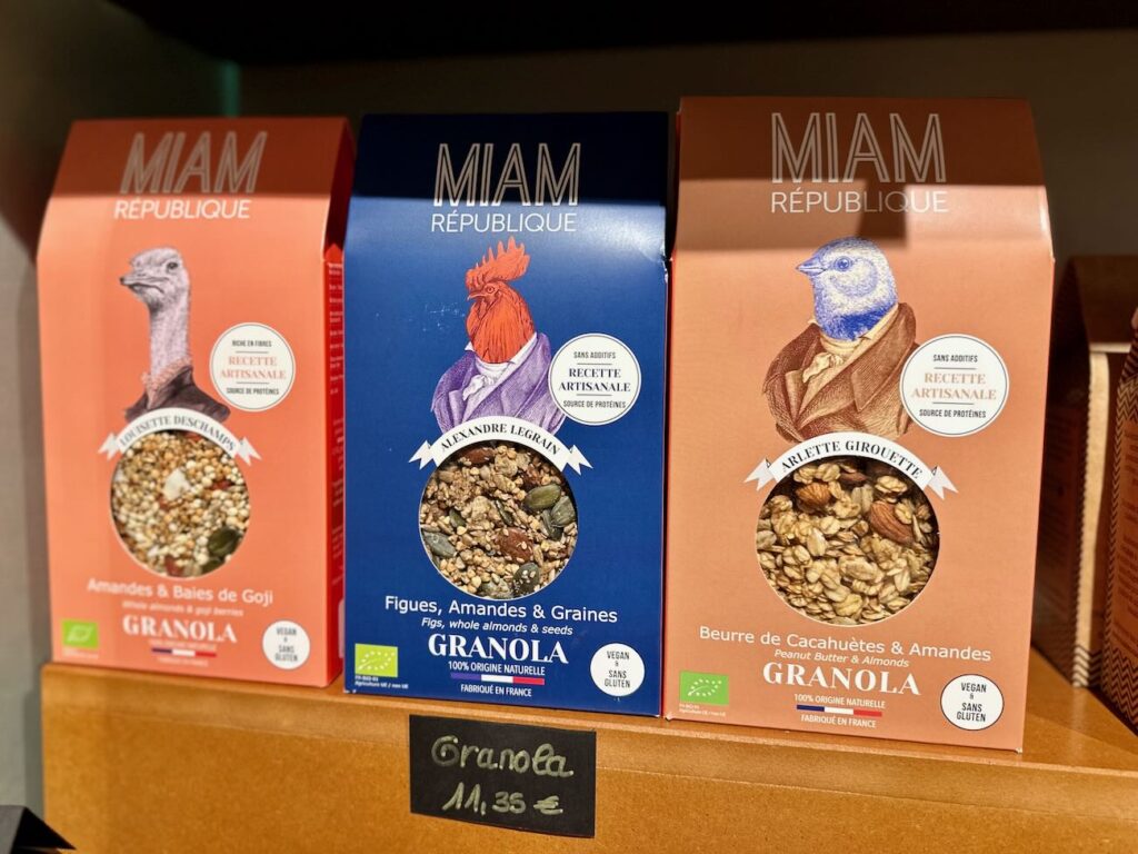 Les Épicurieuses est une épicerie fine située dans l’hyper centre d’Aix en Provence. On y trouve des conserves, des huiles, des épices et tout un tas de produits bien sourcés. (Granola)