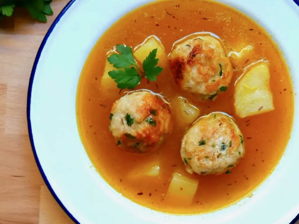 Moment est une cantine située dans le quartier des Arts et métiers à Aix-en-Provence qui se transforme le soir en repère de fins gourmets. (plat un)