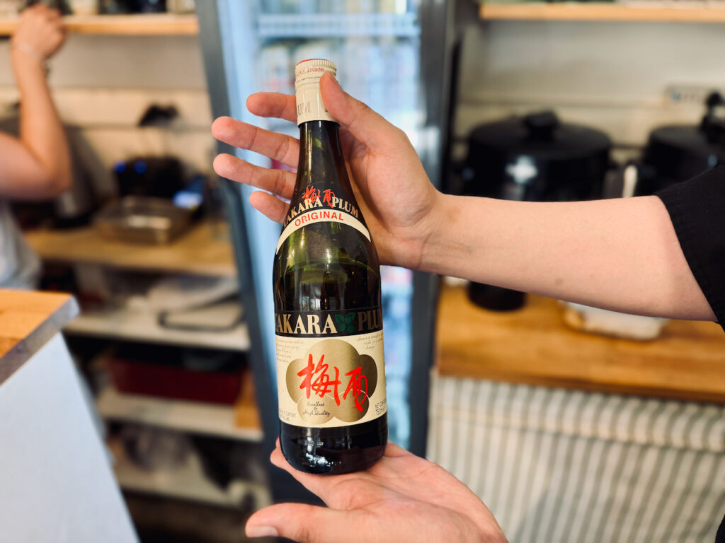 AO cuisine japonaise est un restaurant de cuisine traditionnelle nippone situé à Aix-en-Provence qui propose des teishoku maison sublimés par des produits locaux. (liqueur de prunes)