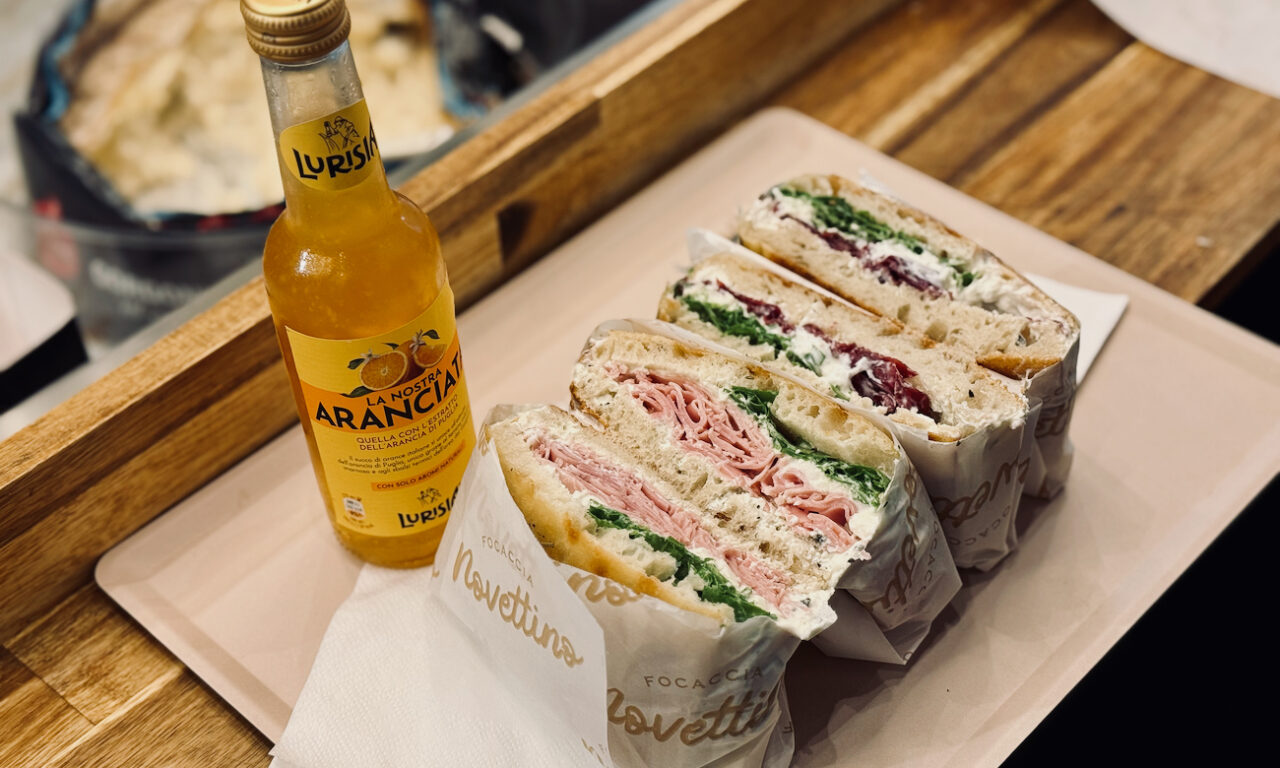 Novettino régale Aix-en-Provence de focaccias garnies de produits locaux et de pépites de la gastronomie itallienne, à emporter ou savourer sur place. (sandwichs)