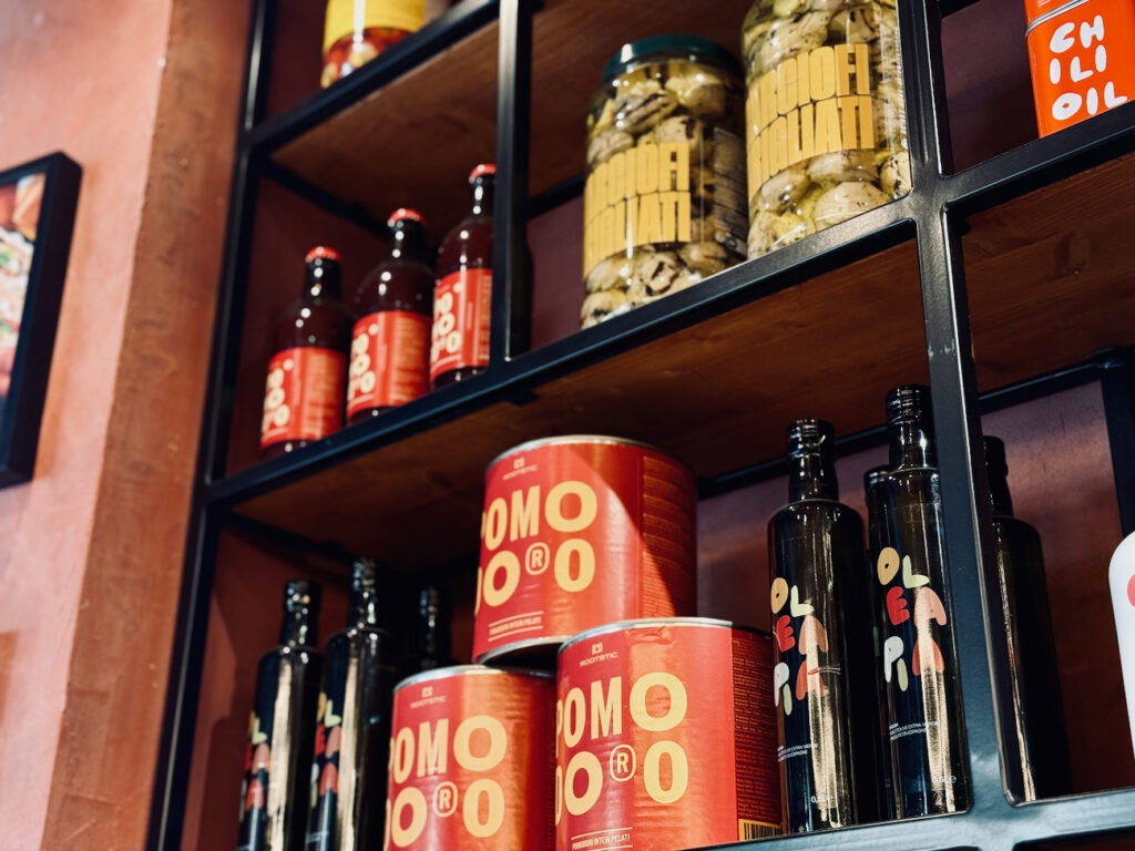 Novettino régale Aix-en-Provence de focaccias garnies de produits locaux et de pépites de la gastronomie itallienne, à emporter ou savourer sur place. (produits italiens)