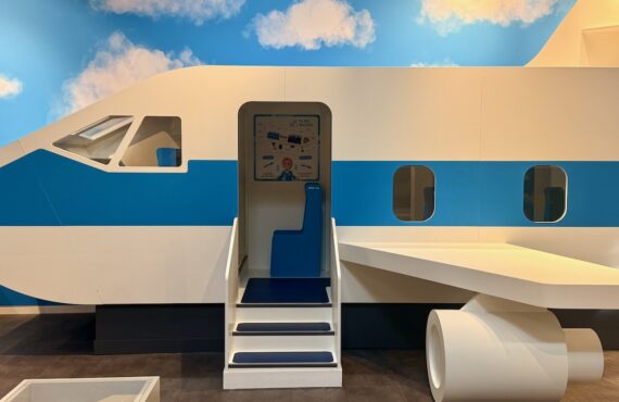 Paloma est un parc ludo-éducatif pour enfant de 0 à 10 ans qui décline dans une mini ville 7 univers. (avion)