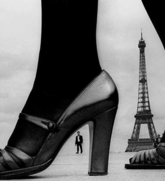 Le Château La Coste consacre une exposition à l’un des grands noms de la photographie du XXᵉ siècle : Frank Horvat dans la Galerie des Chais. Intitulée « Laisser la vie se produire », cette présentation retrace plusieurs décennies d’un travail libre, audacieux et profondément humain entre mode et photos de rue (Tour effeil)