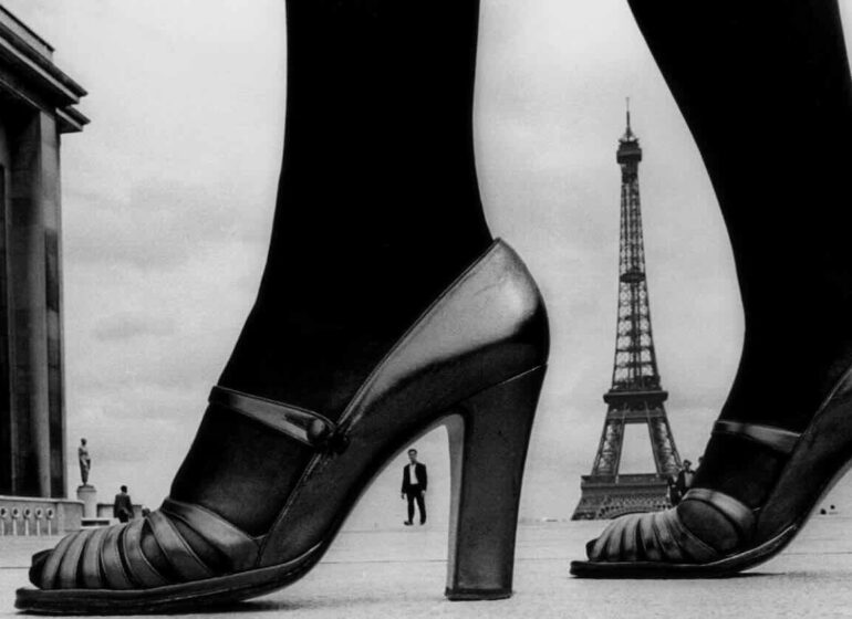 Le Château La Coste consacre une exposition à l’un des grands noms de la photographie du XXᵉ siècle : Frank Horvat dans la Galerie des Chais. Intitulée « Laisser la vie se produire », cette présentation retrace plusieurs décennies d’un travail libre, audacieux et profondément humain entre mode et photos de rue (Tour effeil)