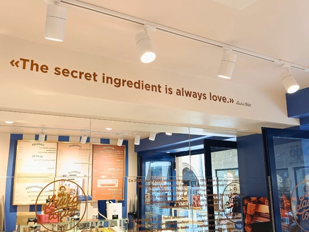 Laura Todd, c’est l’institution du cookie mi-cuit, artisanal et sophistiqué. Cette pâtisserie de renom fait son retour en plein cœur d’Aix-en-Provence avec ses recettes iconiques (déco)