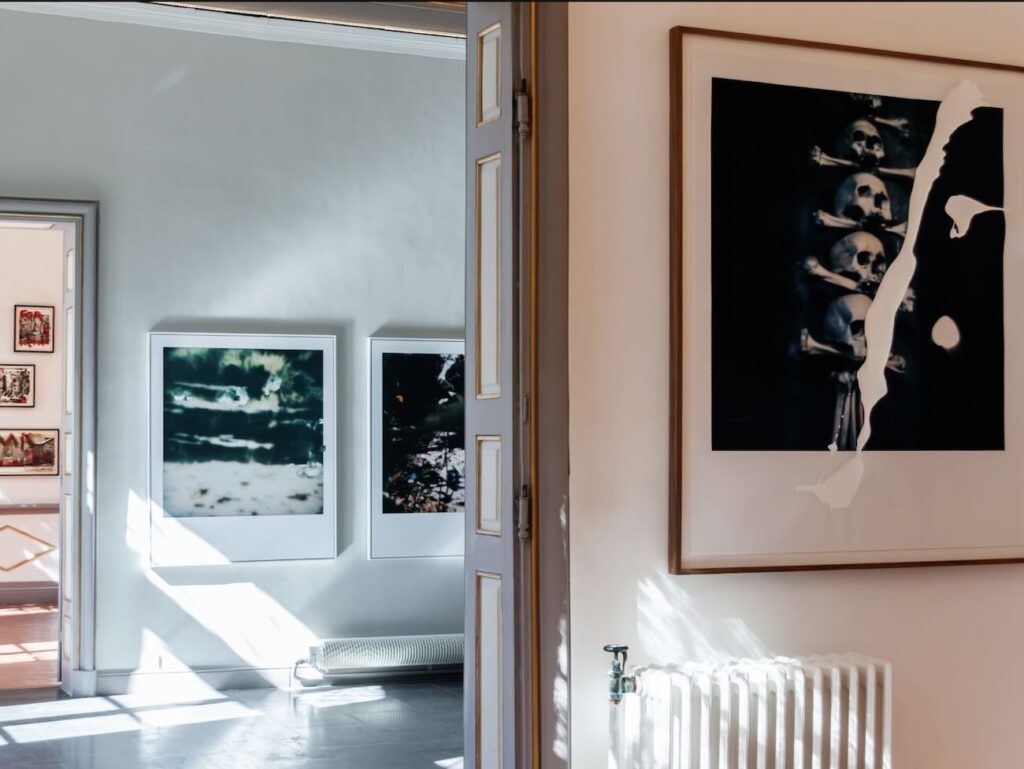 Au centre d’art Gallifet d'Aix-en-Provence, plus de cent images, dont certaines inédites, retracent trente-trois ans du regard unique du photographe François Halard (salons)