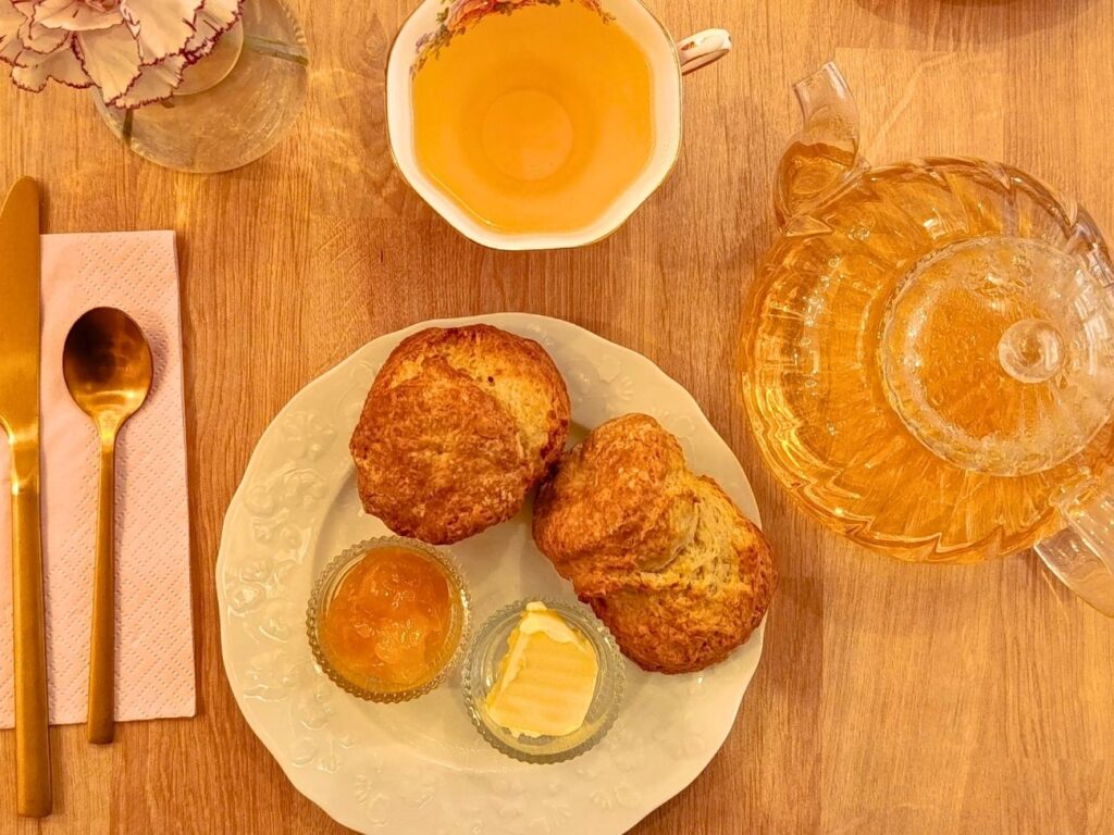 Salon de thé à Aix-en-Provence, Le Jardin de Lady Grace distille un parfum d’Angleterre entre scones maison, thés de qualité et atmosphère cosy (scones)