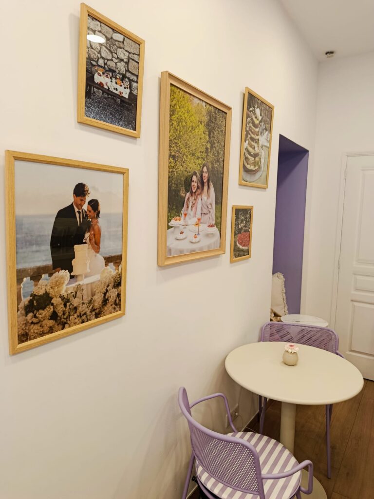 Au cœur d’Aix-en-Provence, la pâtisserie fine Lucy’s régale les becs sucrés avec ses créations artisanales aussi gourmandes que sophistiquées (intérieur 2)